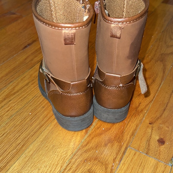 Carters boots - Picture 2 of 3